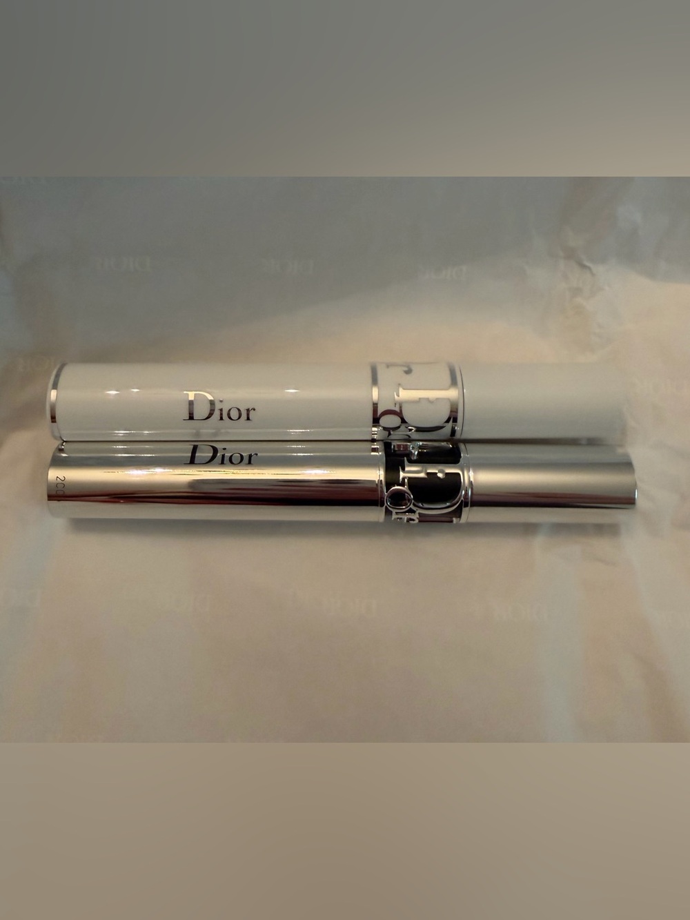 Dior Limited Edition Diorshow Iconic Overcurl Mascara Set: Volume and Curl - Picture 10 of 10